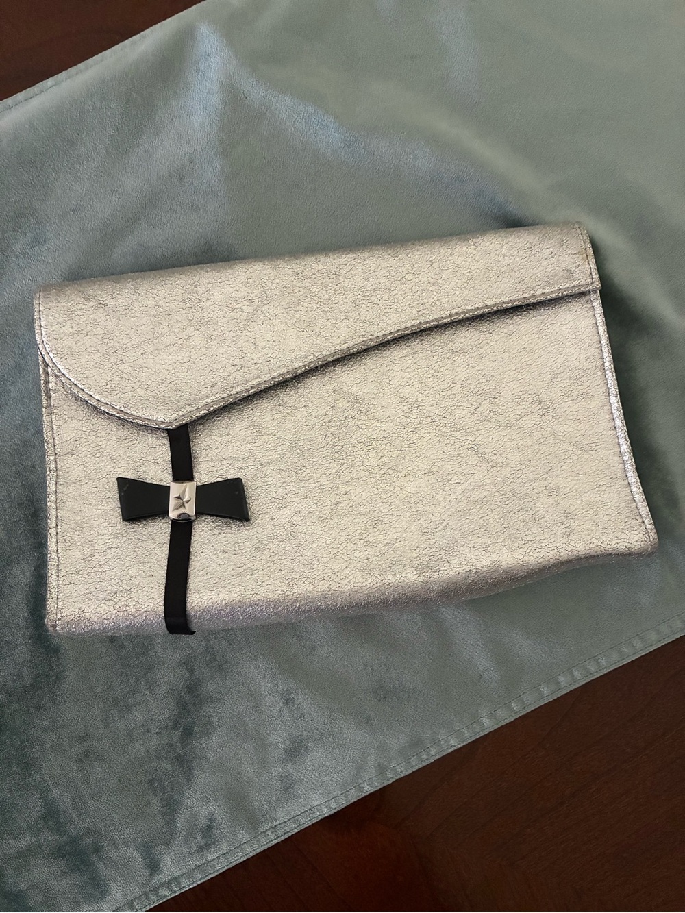 VTG Metallic Silver Envelope Clutch with Black Bow Enclosure